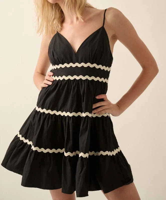 Solid Rickrack Trimmed Tiered Mini Sundress In Black