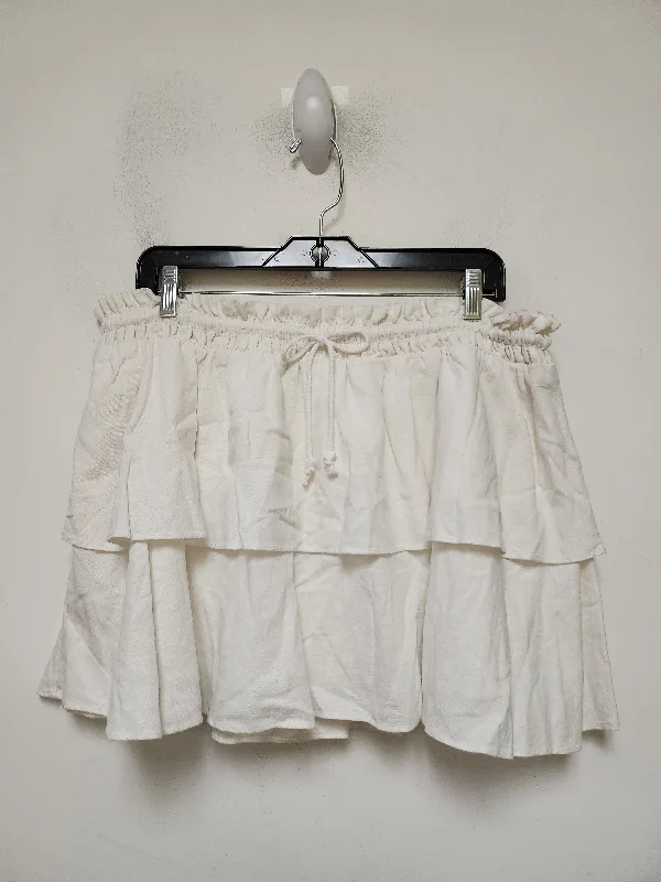 Skirt Mini & Short By Clothes Mentor In Ivory, Size: 14